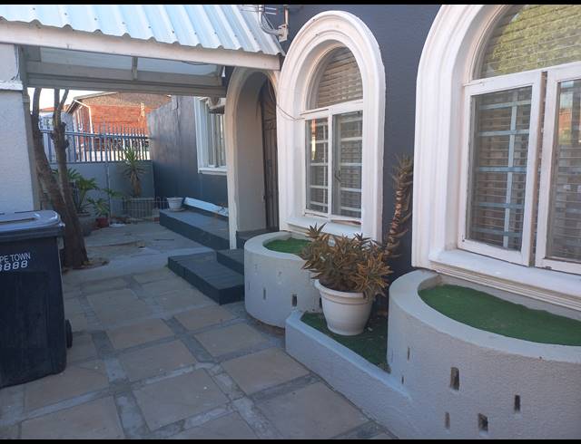 4 BEDROOM HOUSE FOR SALE IN WOODLANDS